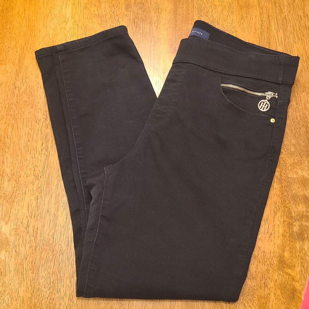 Tommy Hilfiger Women’s Black Pull On Pants Size 12 Stretch Slim Casual